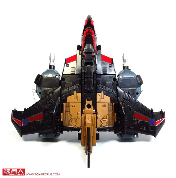 Titans Return Sky Shadow, Brawn And Roadburn Detailed In Hand Photos 38 (38 of 66)